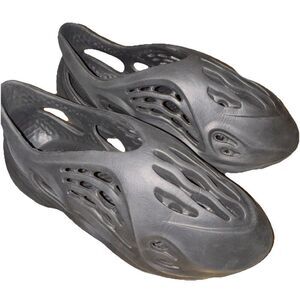 Black Rubber Slip-On Breathable Slippers, Unisex Adults, Closed Toe Casual size